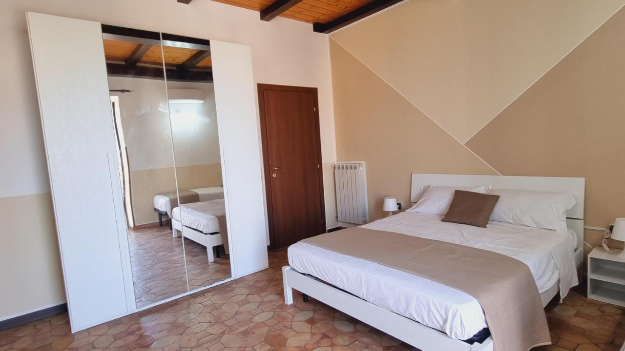 Апартаменти Vittoria House Тропеа Екстер'єр фото